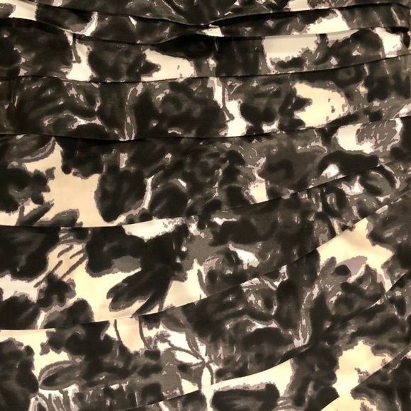 Black and white short strapless Cocktail dress - Picture 6 of 6